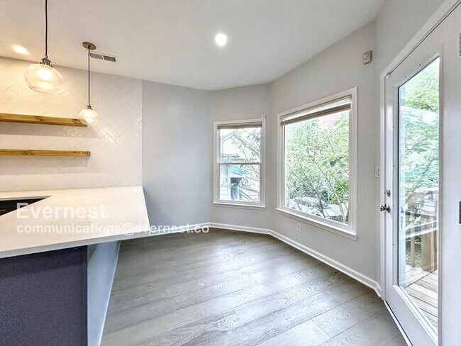 Foto del edificio - 609 Old Wheat St NE