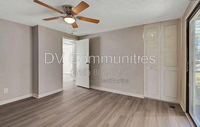 Building Photo - 3531 Tewksbury Dr SW