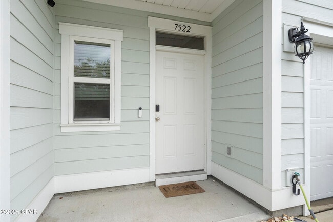 Foto del edificio - 7522 Shadow Lake Dr