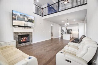 Building Photo - 12591 Royal Oaks Ln