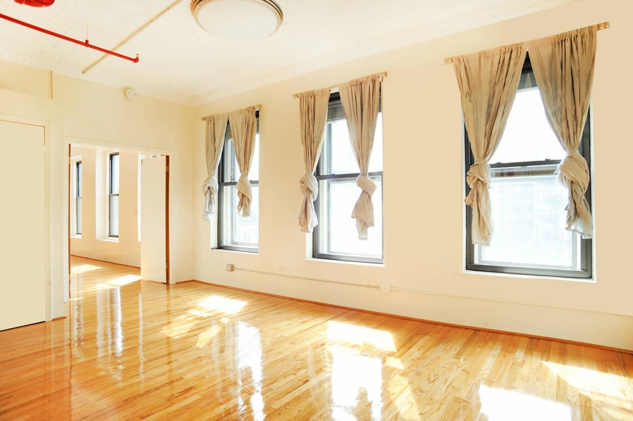 Building Photo - 149 Bowery