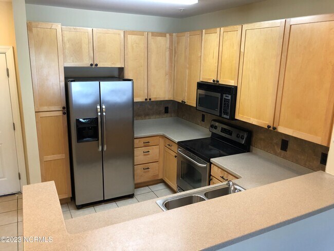 Building Photo - 1500 Cadfel Ct