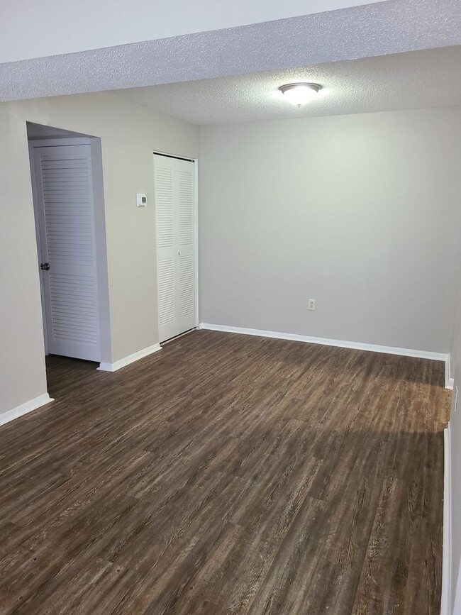 Foto del interior - Camellia Court Apartments