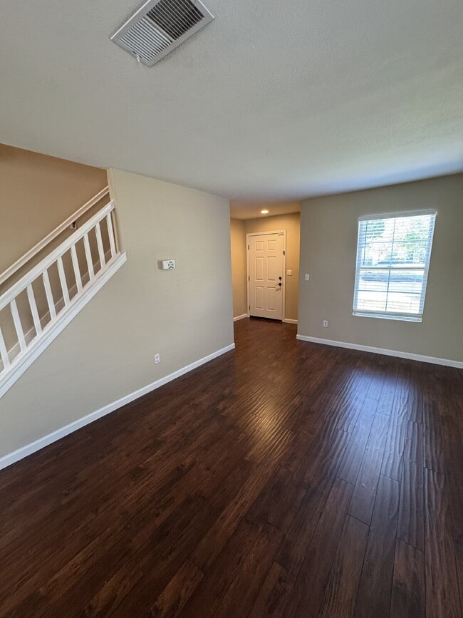 Building Photo - Beautiful 4-Bedroom Home with Spacious Backyard & Covered Patio