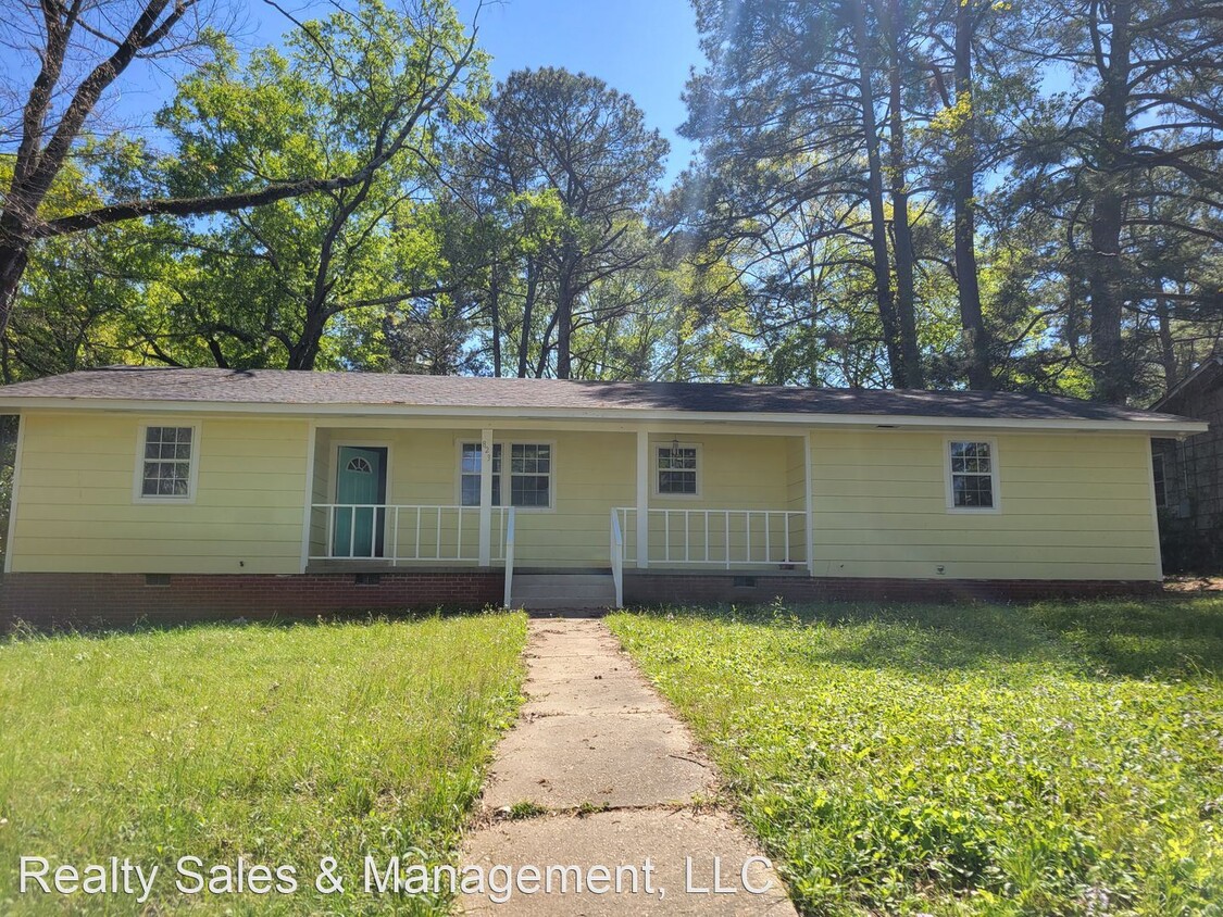 3 br, 1 bath House 823 Raymond Road House for Rent in Jackson, MS