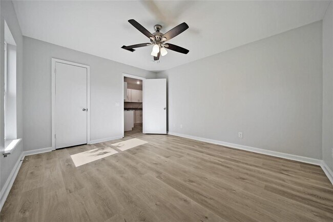 Foto del edificio - 11712 White Cedar St