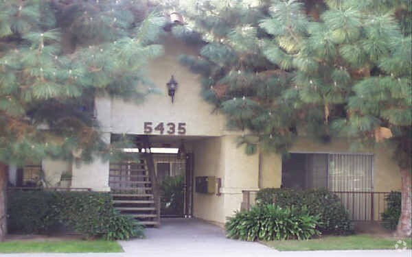 Building Photo - 5435 Bellingham Ave