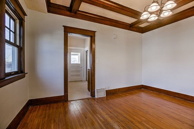 Building Photo - Two Bedroom House with Detached Garage