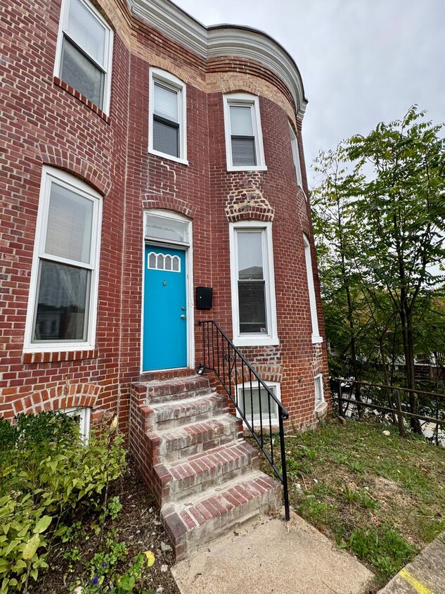 Three-Bedroom Townhome in Remington/Wyman ... - Three-Bedroom Townhome in Remington/Wyman ...