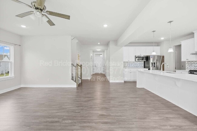 Building Photo - 7067 Waterwheel St SW
