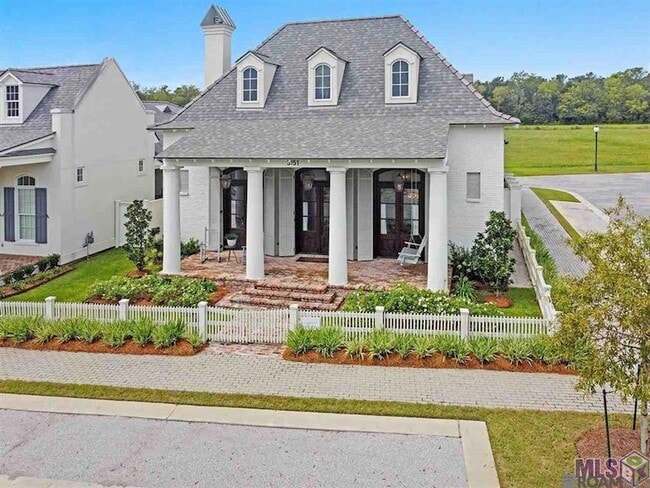 Photo - 3151 Pointe-Marie Dr House