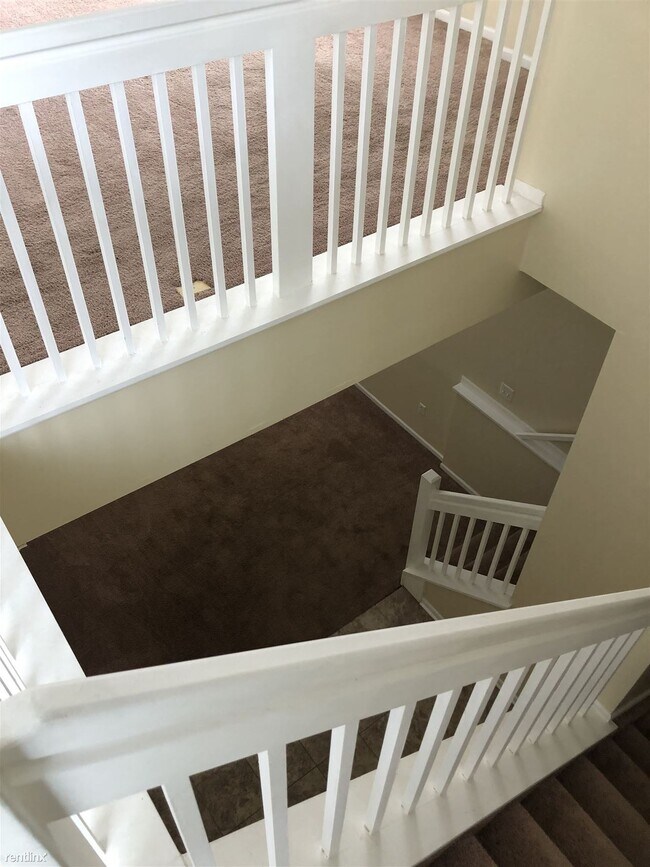 Foto del edificio - 2 br, 2.5 bath Condo - 832 Lothrop Rd