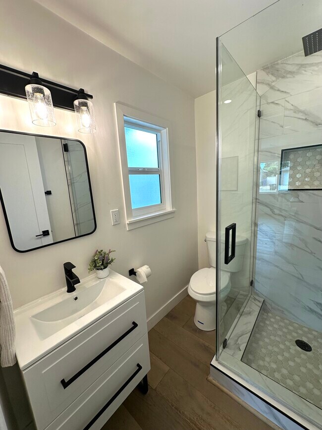 Foto del edificio - 16913 Covello St