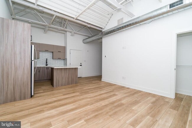 Foto del edificio - 2700 E Auburn St