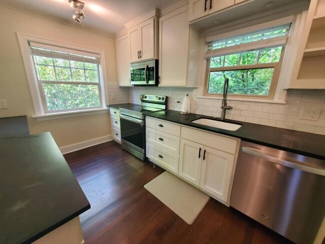 Foto del edificio - 4736 SW Beaverton Hillsdale Hwy