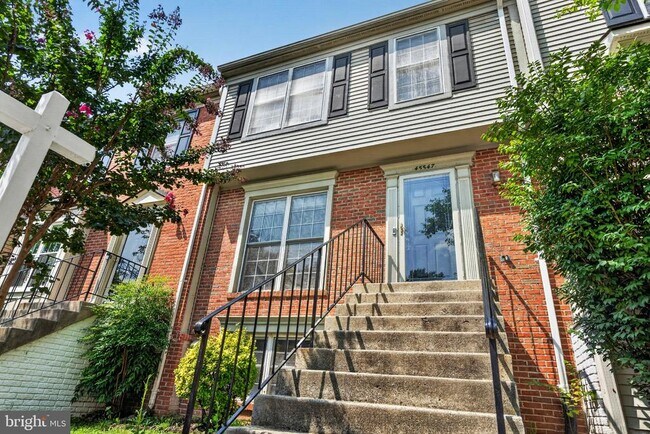 Foto del edificio - 45547 Hutchens Square