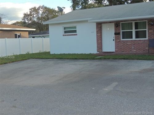 Building Photo - 2620 SW 51st St