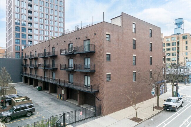 Building Photo - 41 N Morgan St