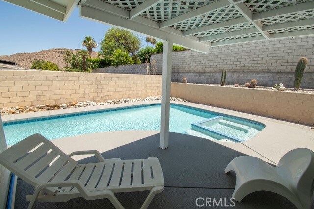 Foto del edificio - 68541 Terrace