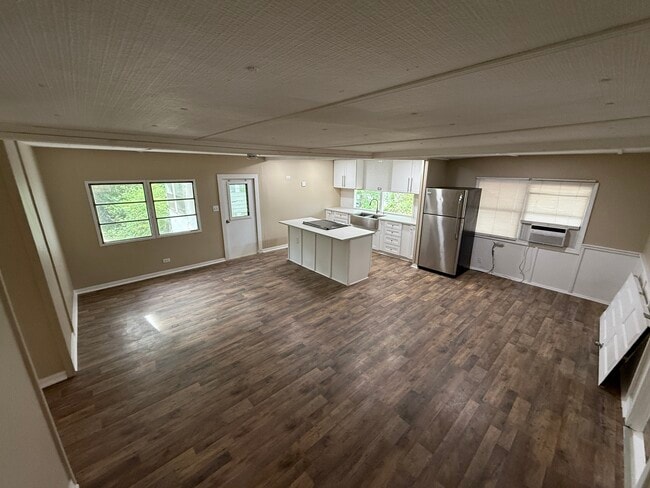 Building Photo - 7545 Necia Dr