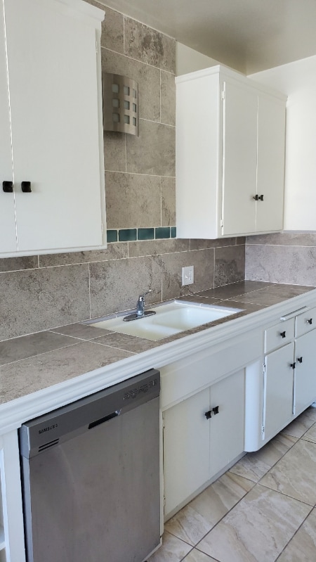 Photo - 1150 Manhattan Beach Blvd Apartment