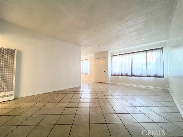 Building Photo - 216 N Dalton Ave