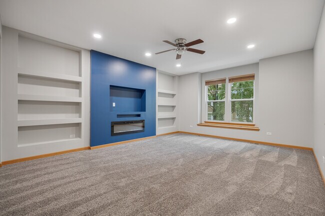 Building Photo - 5568 Cambridge Way