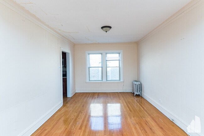 Building Photo - 4919 N Damen Ave