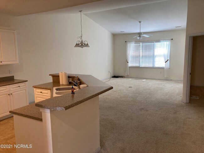 Building Photo - 5152 Elton Dr SE