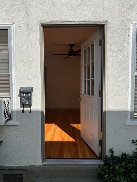 Front Door - 1114 Tamarind Ave