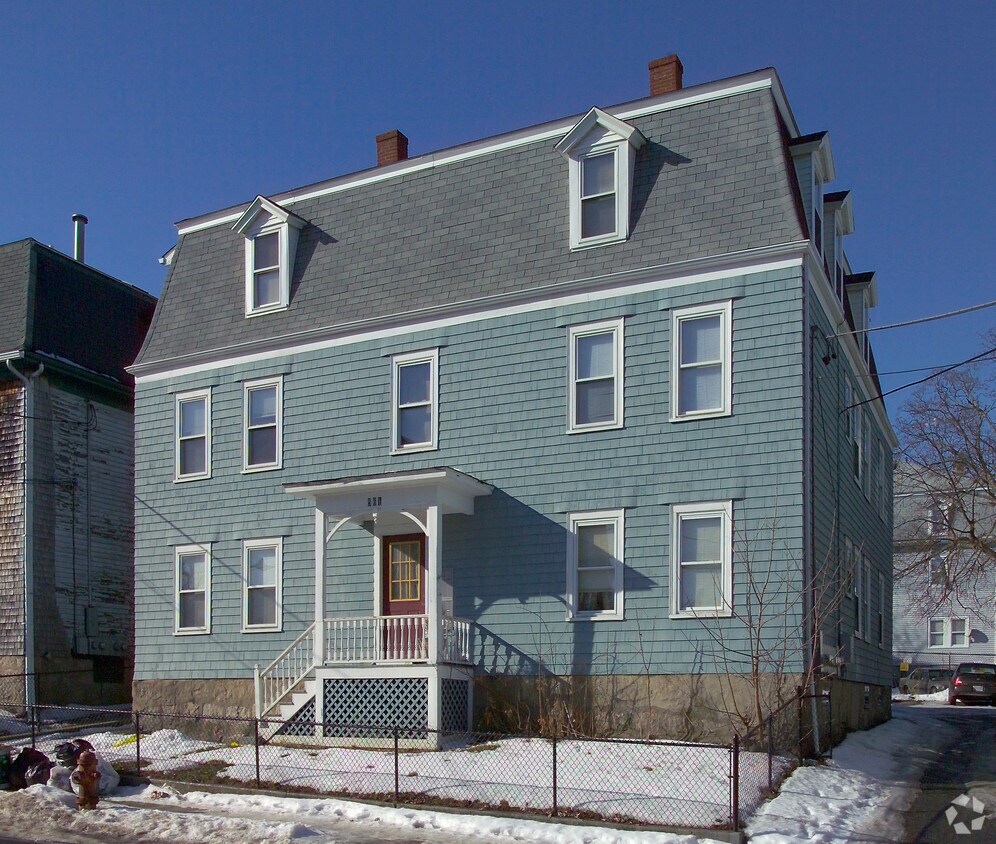 561 4th St, Fall River, MA 02721 Apartments in Fall River, MA