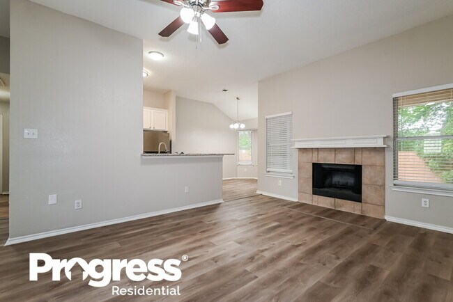 Building Photo - 1504 Fern Dr