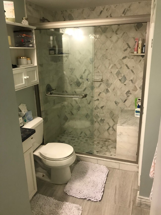 baño reformado - 2141 P St NW