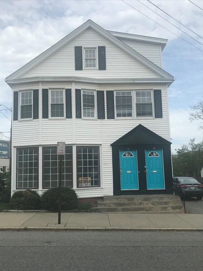 Foto del edificio - 125 Wayland Ave