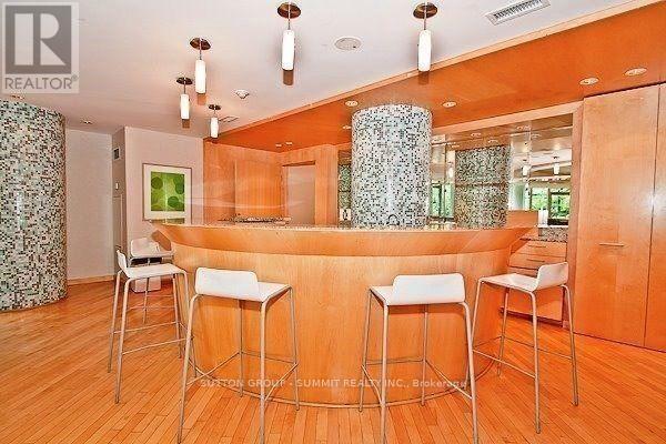 Photo du bâtiment - 3939 Duke of York Blvd