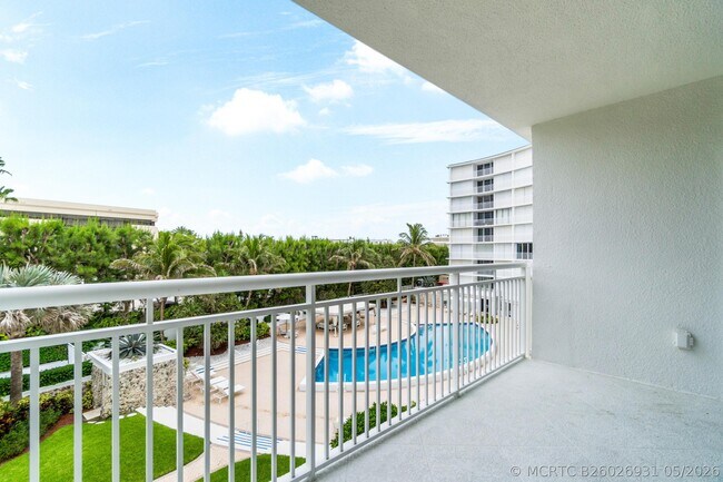 Foto del edificio - 2780 S Ocean Blvd