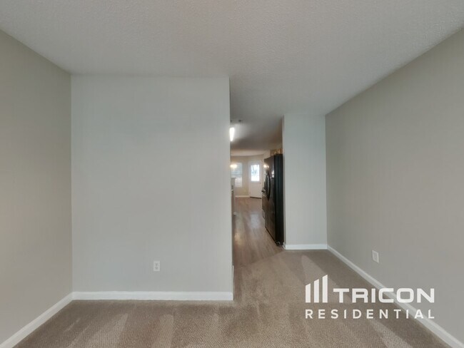 Building Photo - 1028 Maris Ln