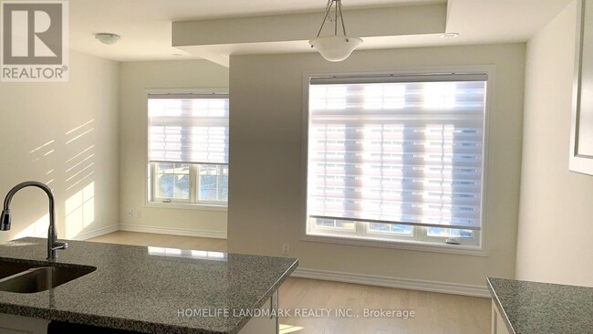 Photo du bâtiment - 99 William Shearn Cres