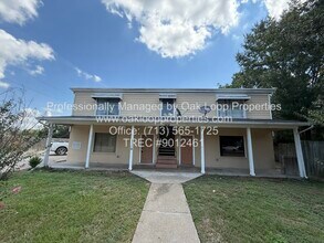 Building Photo - 1414 East Ave