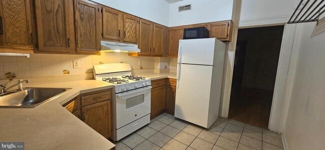 Foto del edificio - 411 Bonsal St