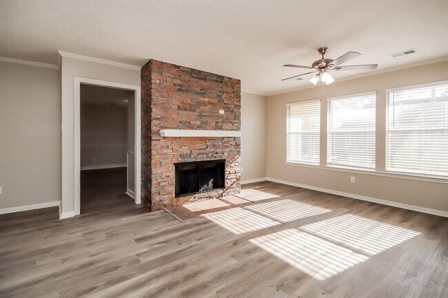 Building Photo - 4919 Bayboro Park Dr