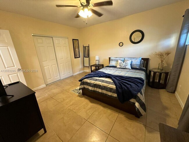 Building Photo - 2600 S Ocean Dr