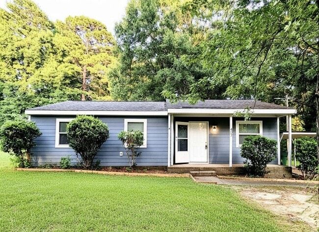 Building Photo - 407 Stirrup Ct
