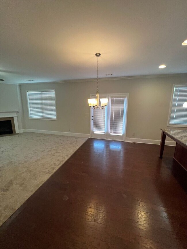 Foto del edificio - !!!WARNING: AVOID SCAMS CONFIRM RENTAL AT ...