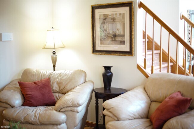 Building Photo - 3 br, 2.5 bath House - 5329 Reserve Way