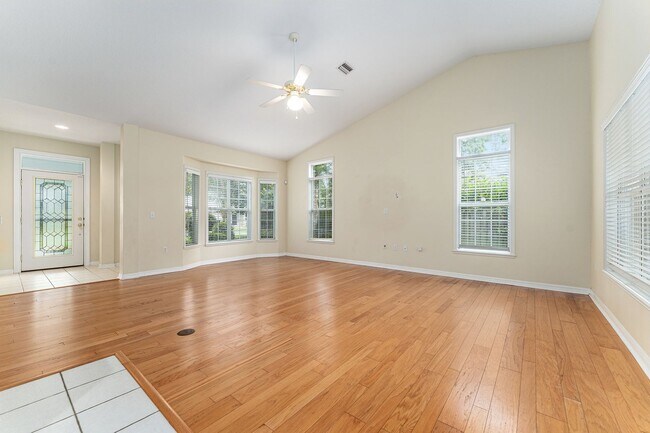 Foto del edificio - Mentone in SW Gainesville