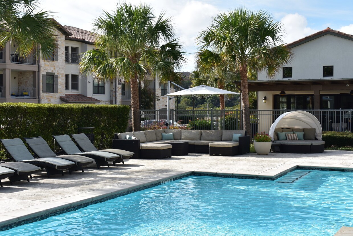 Retreat at Cross Mountain Apartments San Antonio, TX