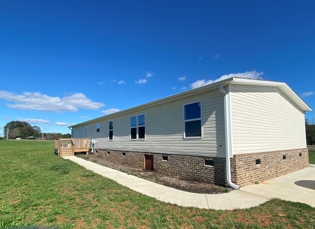 Building Photo - RANCH HOME