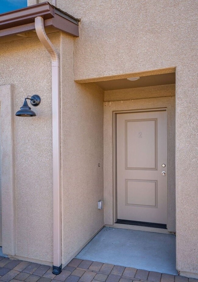 Building Photo - 7565 E Addis Ave