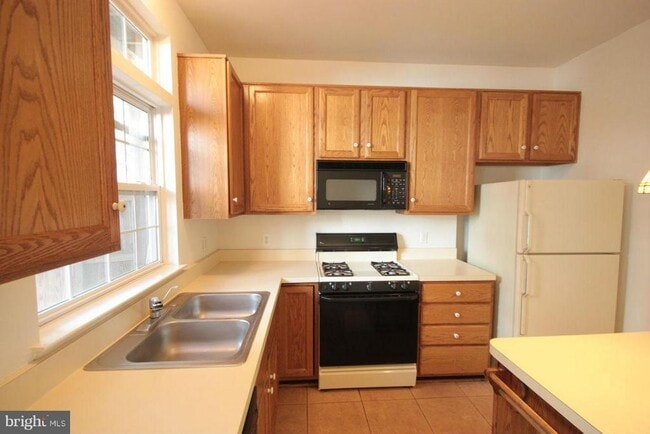 Building Photo - 4312 Mallory Hill Ln